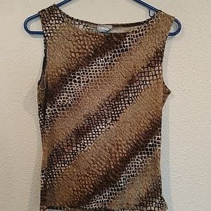sleeveless top